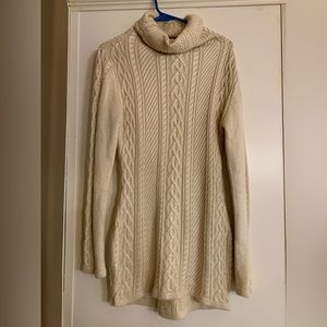 Buttery soft sweater size medium